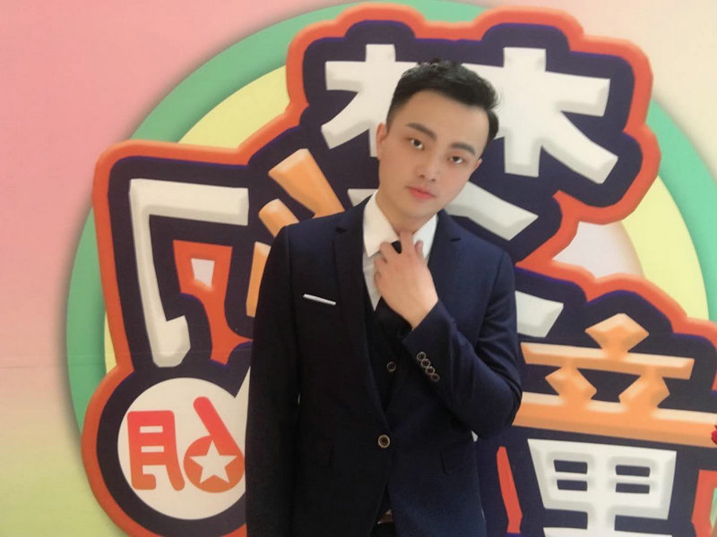 广告1