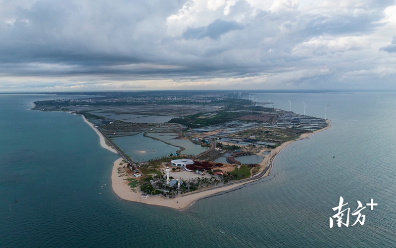 湛江徐闻角尾乡,是中国大陆的最南端。 湛江徐闻角尾乡,是中国大陆的最南端。