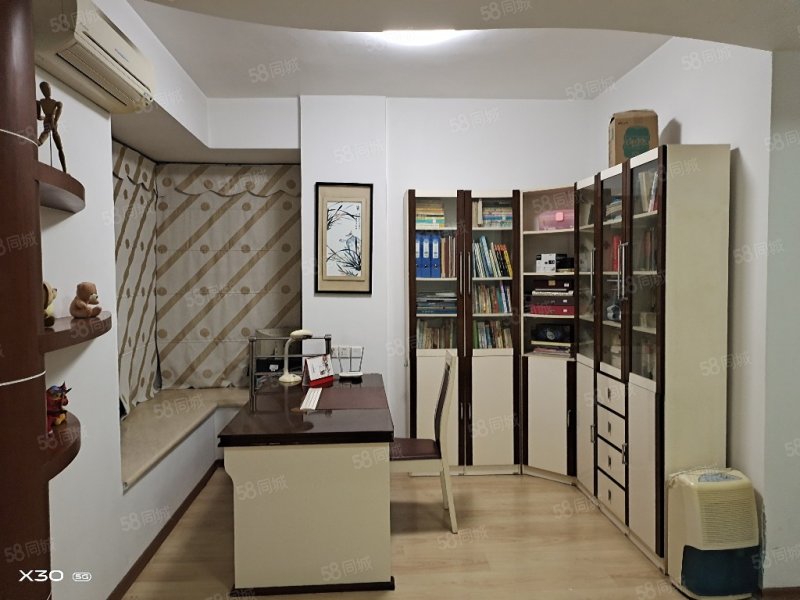 金沙湾(三期)4室2厅2卫158平方好楼层高性价比