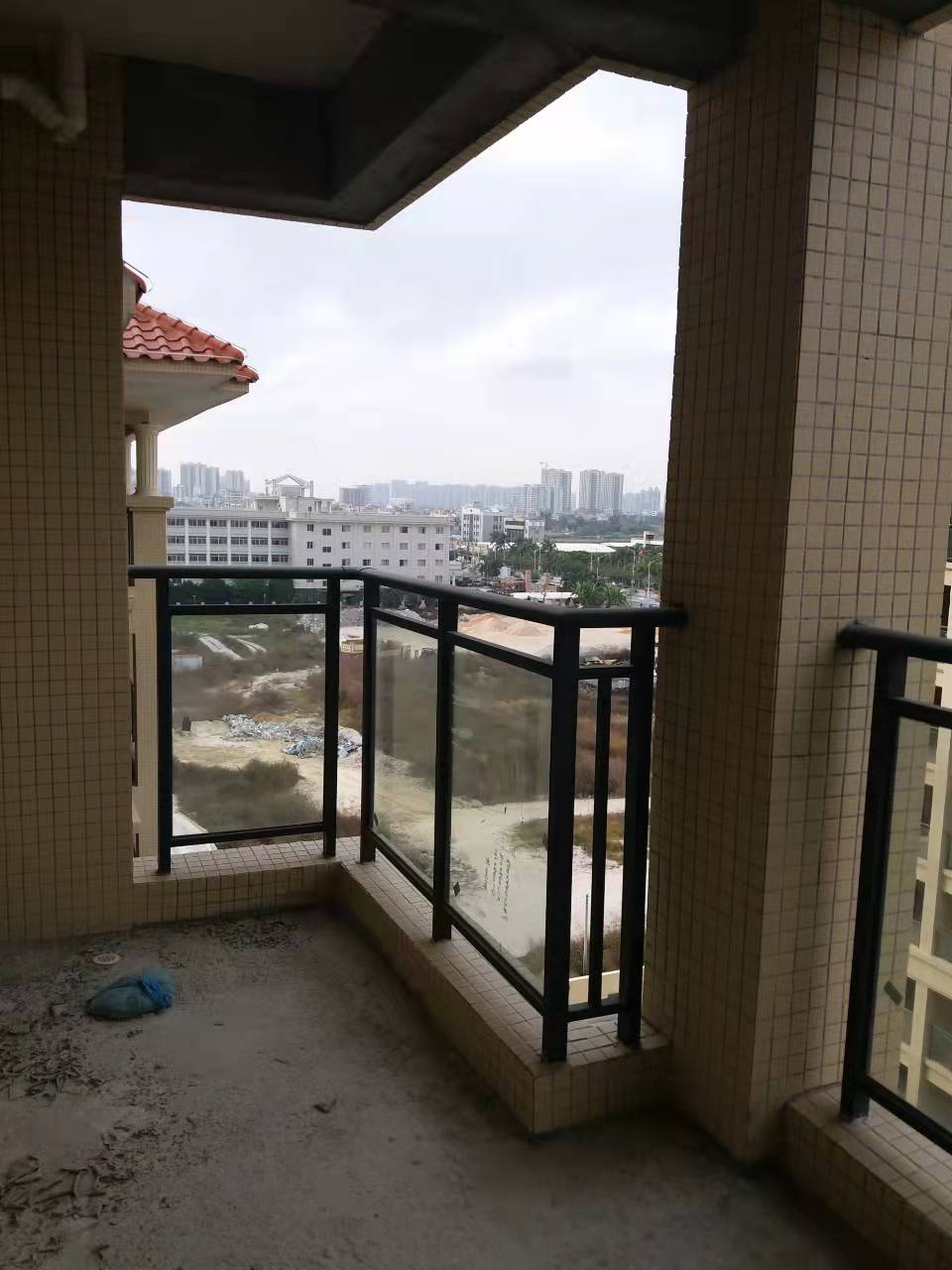 名城世家小区毛坯新房出租