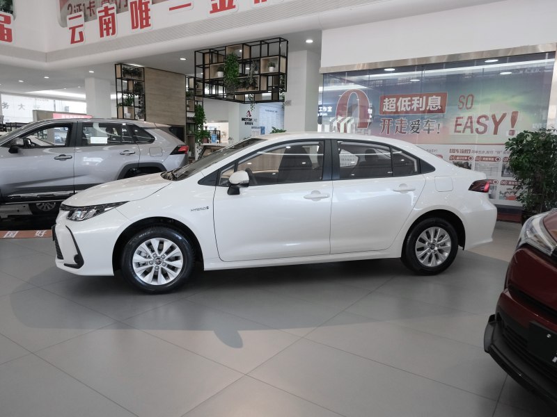 卡罗拉 2021款 双擎 1.8L E-CVT先锋版